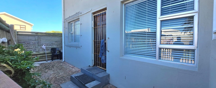 Commercial Property for Sale in Franskraal Western Cape
